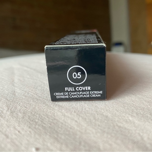 MAKE UP FOR EVER Full Coverage Concealer (shade 5) - Picture 3 of 7